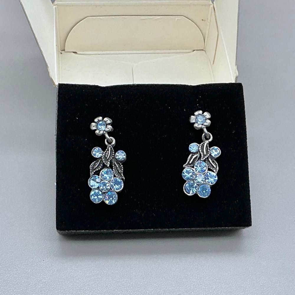 Avon Fashion Flower Pierced Earrings Women Blue Rhinestone Silver Tone Floral